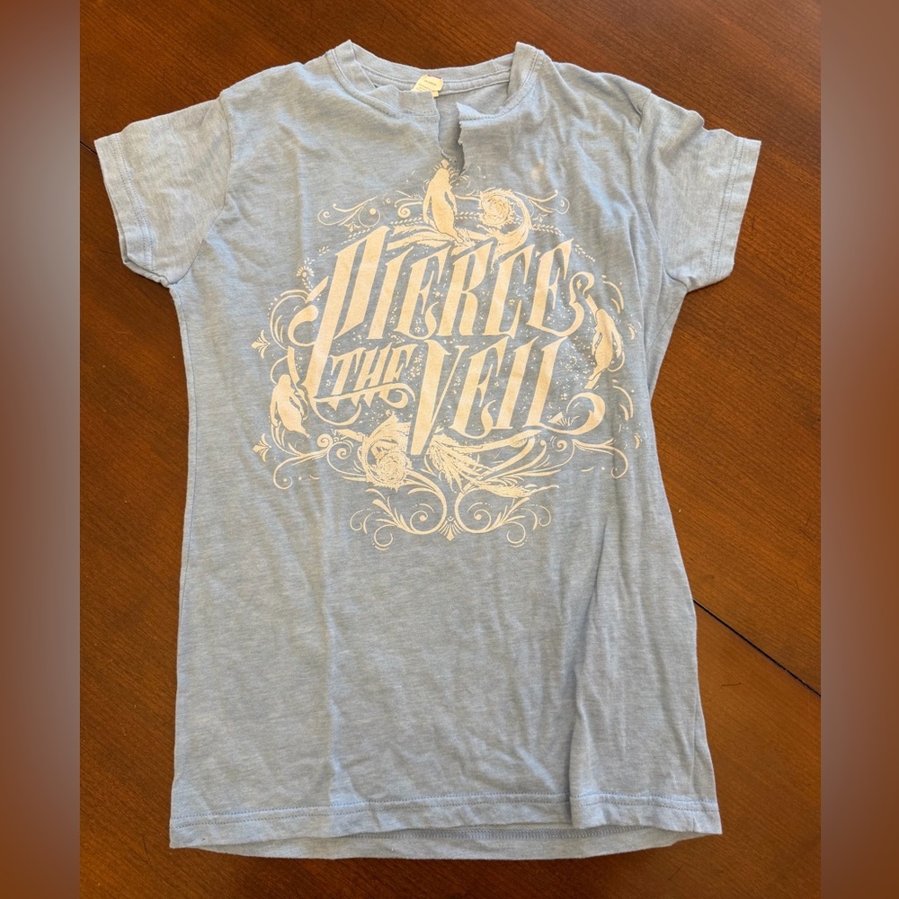 Pierce The Veil Women’s Baby Blue/White Short Sleeve T-Shirt Size M